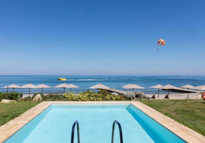 Rithymna_Beach_pool_sea_view