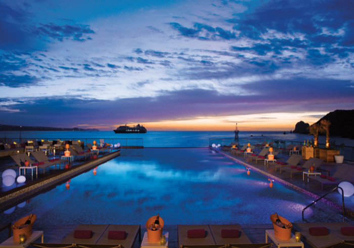 BRCSL-EXT-champagne-poolparty-night-1-CB