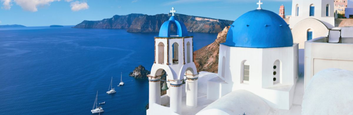 /docs/user/zentrale/_img/20210822141305_eb249edd67d52a90195d59aad64d15b9/Panorama_Oia_Santorini.jpg