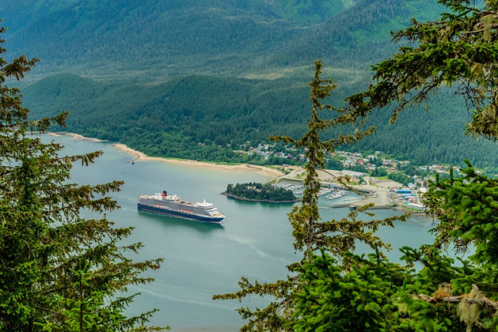 Queen Elizabeth vor Juneau