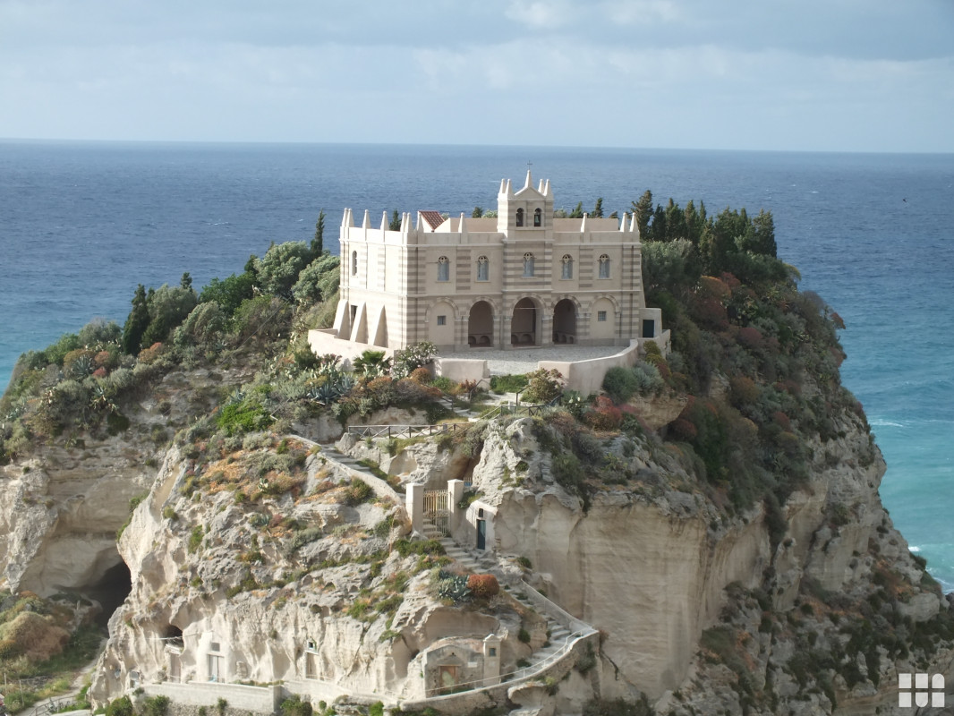 original_Tropea_2304x1728