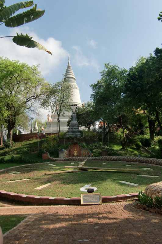 original_CIMG3234-2004_Wat_Phnom-Phnom_Penh