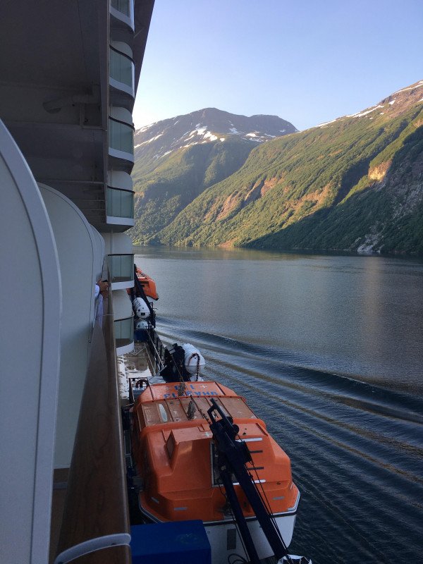 original_Einfahrt_Geirangerfjord_1