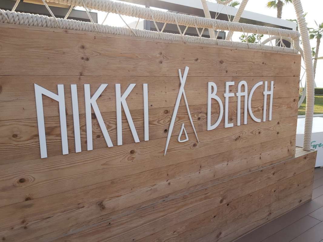 original_Nikki_Beach_Schild