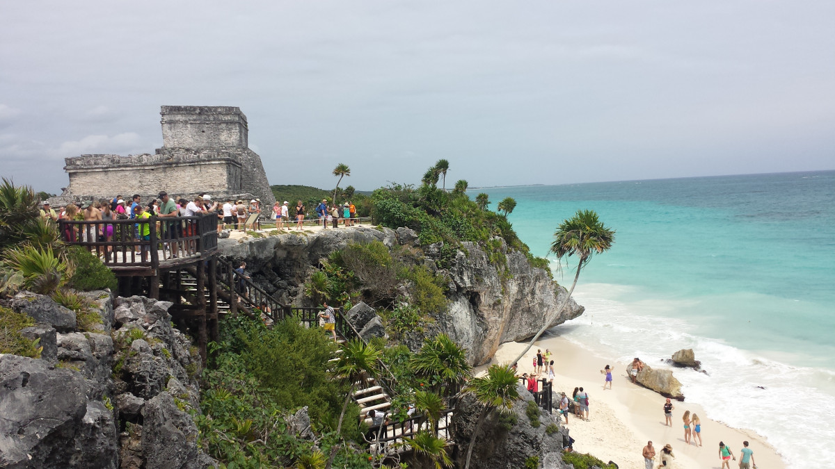 original_Tulum_Aussicht_auf_Pyramide