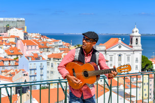 original Portugal Douro alfama-3580840 2